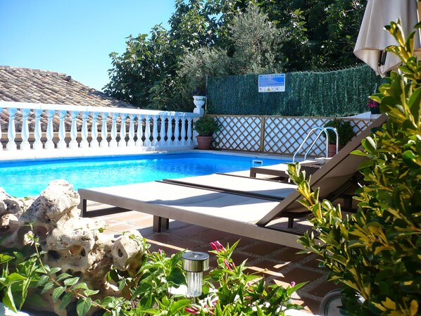 Outdoor pool, pool loungers