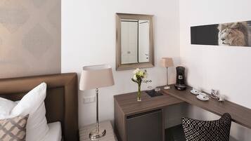 Literie de qualité supérieure, coffres-forts dans les chambres, bureau