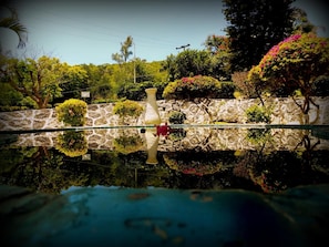 Outdoor pool, open 9:00 AM to 7:00 PM, pool loungers - Piedras De Sol Solaris (Tlaltizapan)