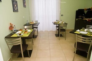 Daily local cuisine breakfast for a fee - B&B Liberty (Messina)