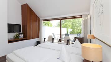 Comfort Double Room Single Use | 1 bedroom, individually decorated, individually furnished, desk