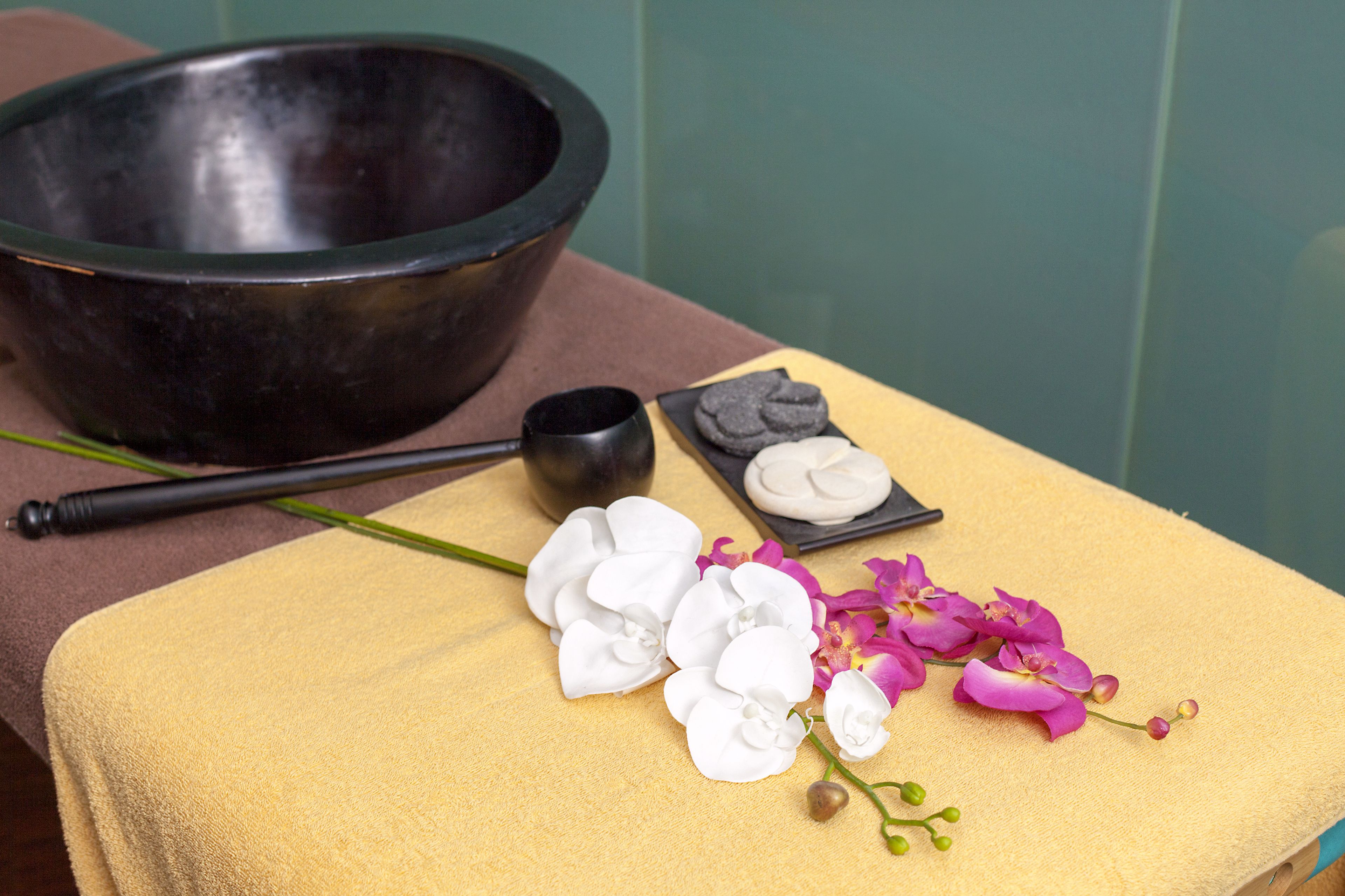body treatments, hot stone massages