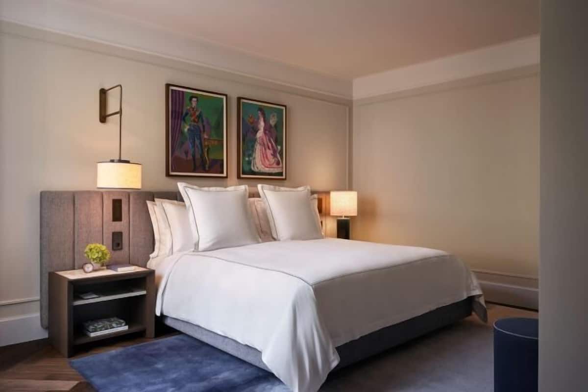 1 bedroom, premium bedding, down duvets, minibar