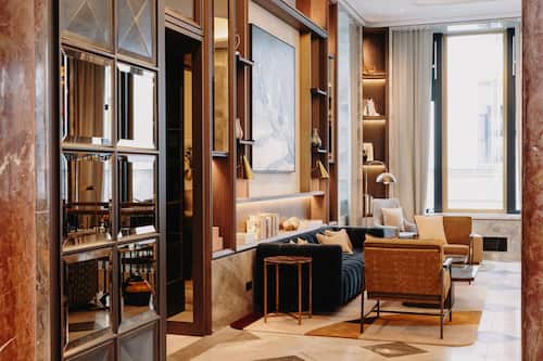 前台
