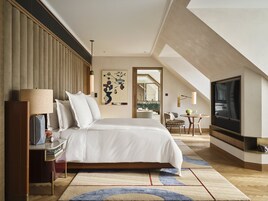 Prinzessin Augusta House | Premium bedding, down comforters, minibar, in-room safe