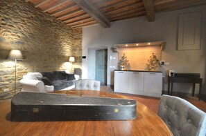 Apartment, 1 Schlafzimmer | Wohnzimmer | Fernseher