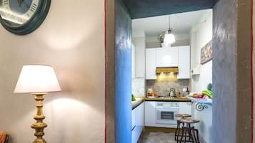 Apartment, 2 Bedrooms | Room amenity