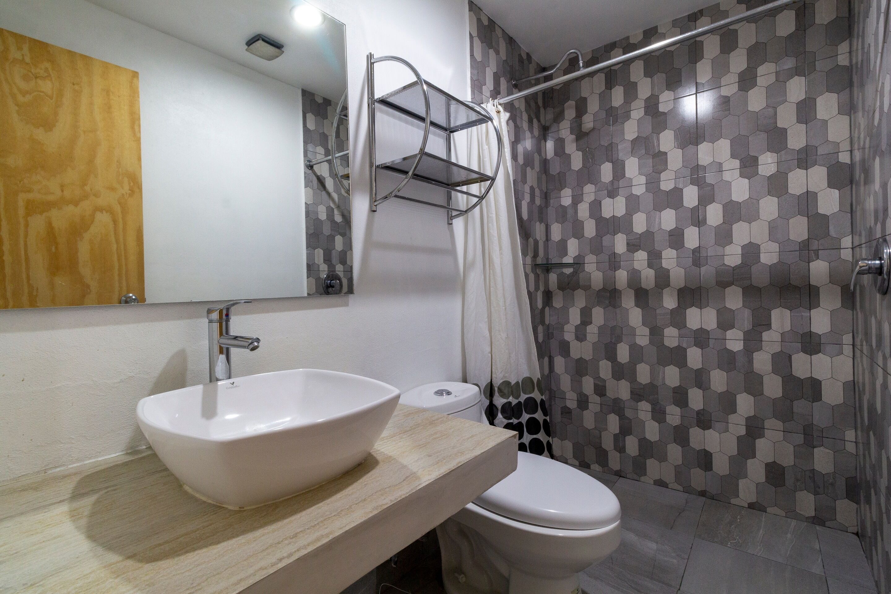 standard room, 2 single beds | bathroom | shower, free toiletries, hair dryer, towels