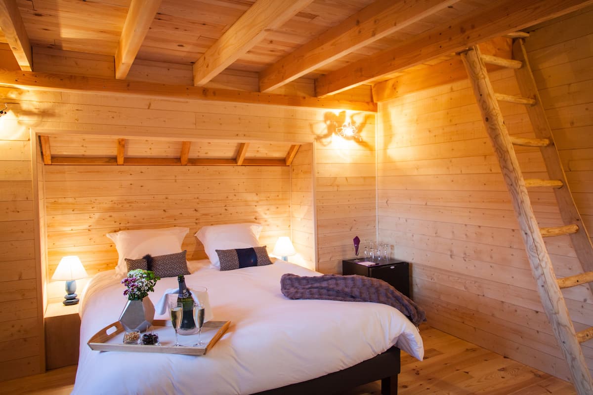 Luxury Tree House | 1 bedroom, premium bedding, minibar, desk