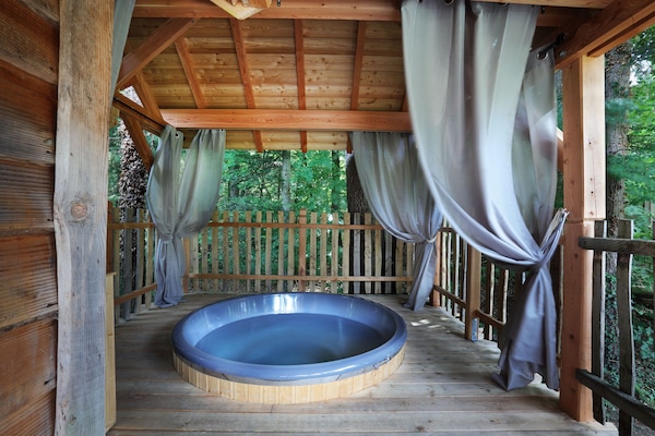 Family Tree House | Terrace/patio