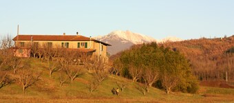 อากรีตูริสโม ลาปราดุสเชลลา