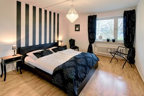 Comfort Condo, 2 Bedrooms, Accessible, Kitchen | 1 bedroom, iron/ironing board, rollaway beds, free WiFi