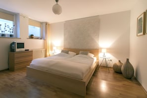 1 bedroom, iron/ironing board, rollaway beds, free WiFi - Villa Schonau Apartment 2 in Bad Munstereifel (Bad Muenstereifel)