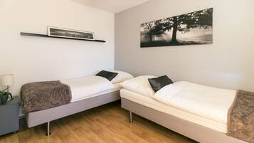 Comfort Condo, 2 Bedrooms, 2 Bathrooms, Garden Area | 1 bedroom, iron/ironing board, rollaway beds, free WiFi