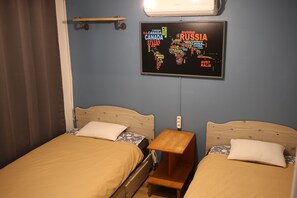 3 bedrooms, desk, iron/ironing board, free WiFi - Harrytage (Seoul)