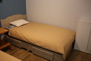 3 chambres, bureau, fer et planche à repasser, Wi-Fi gratuit