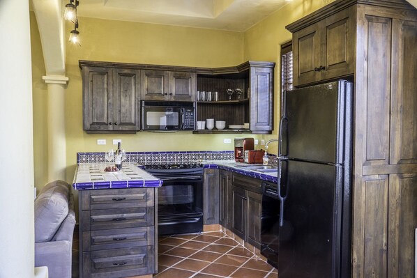 Family Villa, 2 Bedrooms | Private kitchen