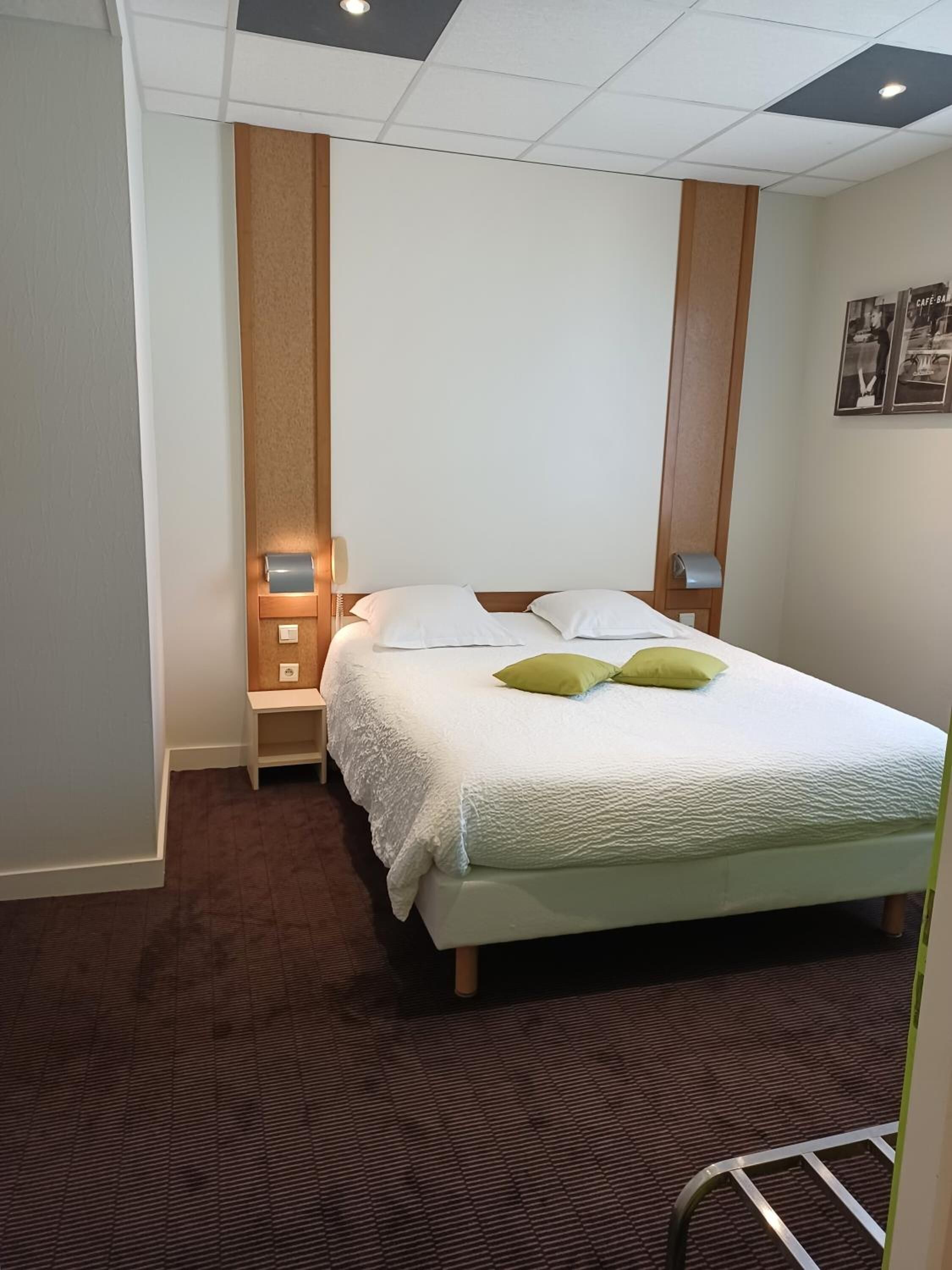 desk, iron/ironing board, free wifi, bed sheets