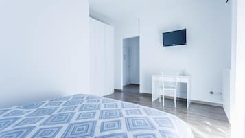 Doppia Classic | Biancheria da letto di alta qualità, copriletto in piuma, una scrivania