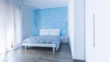 Doppia Classic | Biancheria da letto di alta qualità, copriletto in piuma, una scrivania