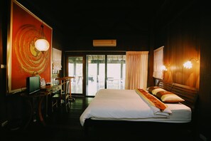 Grand Suite, 1 King Bed, Private Bathroom, Garden View | Free WiFi - Villa Darakorn (Chiang Rai)