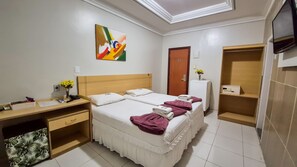 Minibar, in-room safe, blackout drapes, iron/ironing board - Hotel Ipe (Belém)