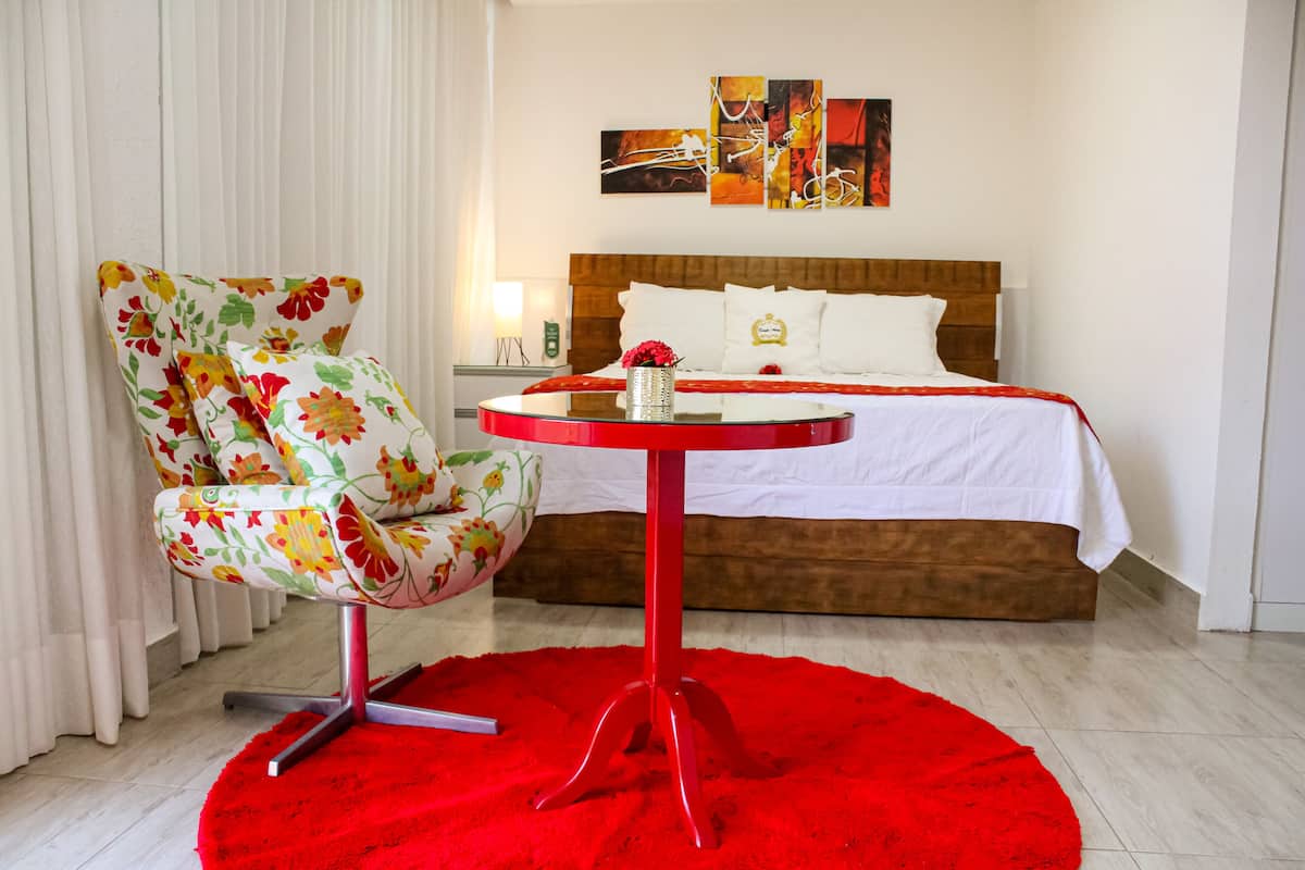 1 habitación, ropa de cama de alta calidad y minibar