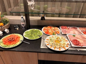 Desayuno bufé gratuito y diario