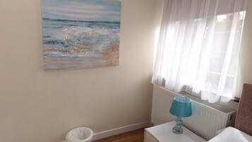 Standard Single Room, Shared Bathroom (Room 506) | Iron/ironing board, free WiFi