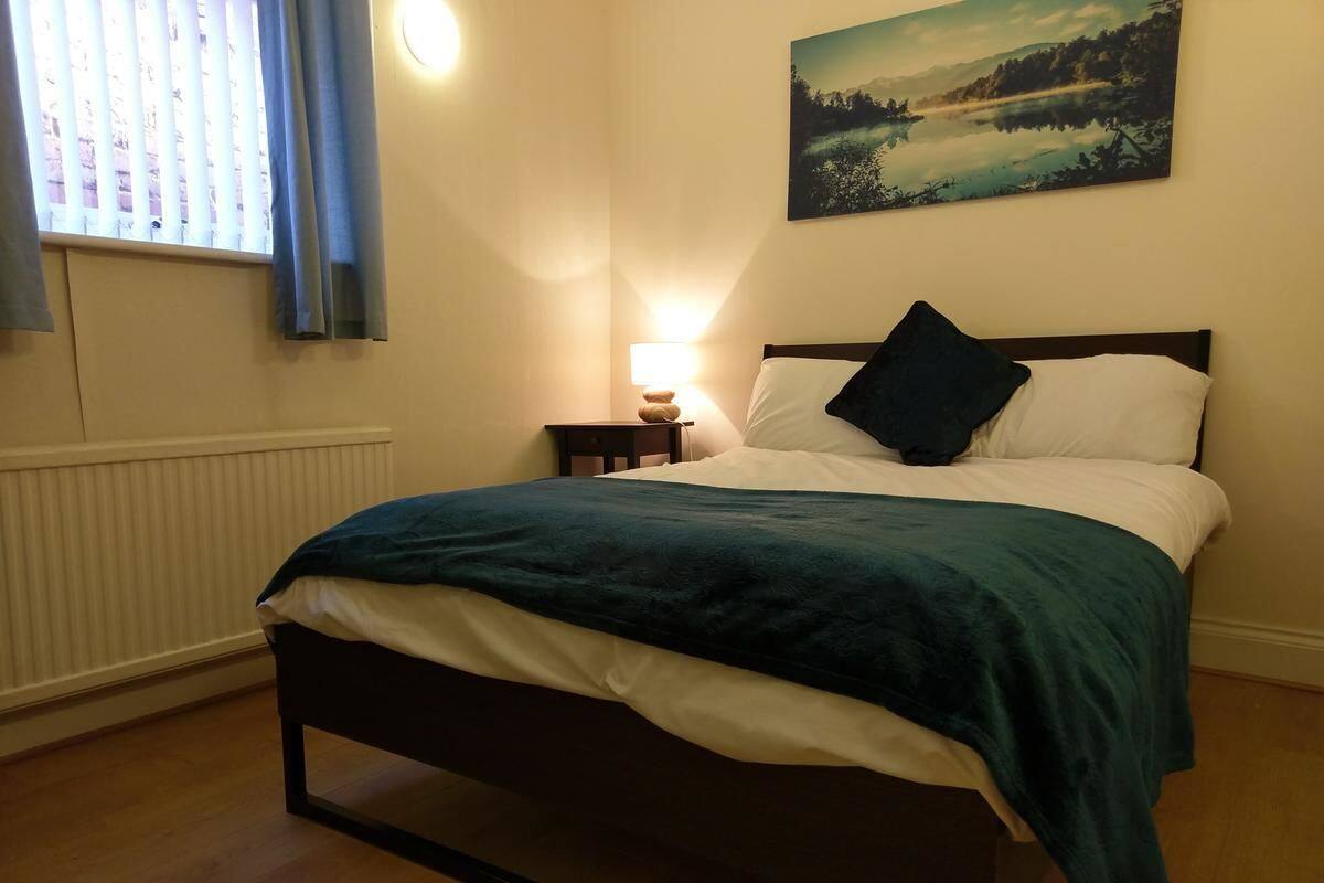 Iron/ironing board, WiFi (free)