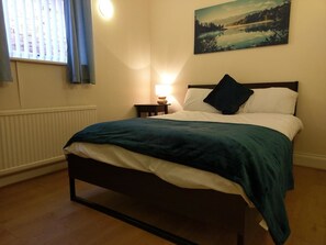 Iron/ironing board, free WiFi - Jaylets Budget Leicester (Leicester)