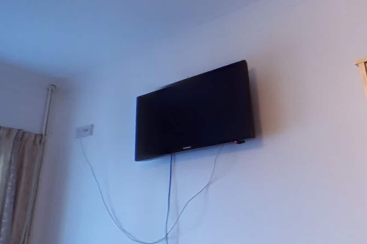 Iron/ironing board, free WiFi