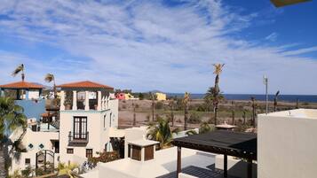 Family Villa, 2 Bedrooms, Non Smoking, Golf View | Terrace/patio