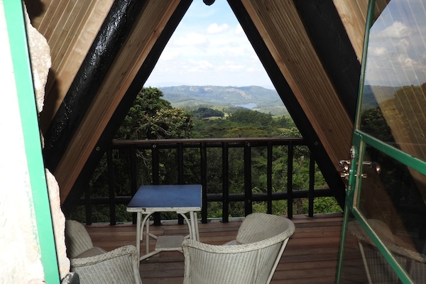 Basic Cottage, Lake View (Zomwe) | Terrace/patio