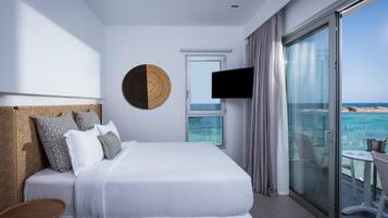 Junior Suite Sea View | 1 bedroom, in-room safe, desk, iron/ironing board