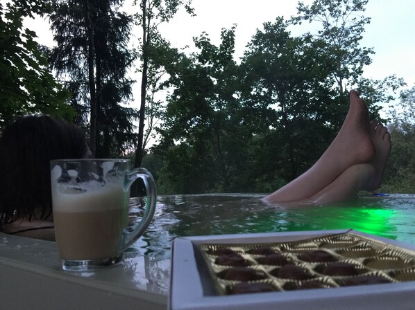 Outdoor spa tub - Kaimo Turizmo Sodyba Geras (Micionys)