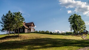 Økonomihus, 2 soverom | Sengetøy av topp kvalitet, lydisolert og strykejern/-brett