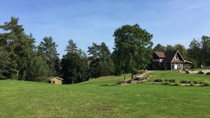 Sengetøy av topp kvalitet, lydisolert og strykejern/-brett