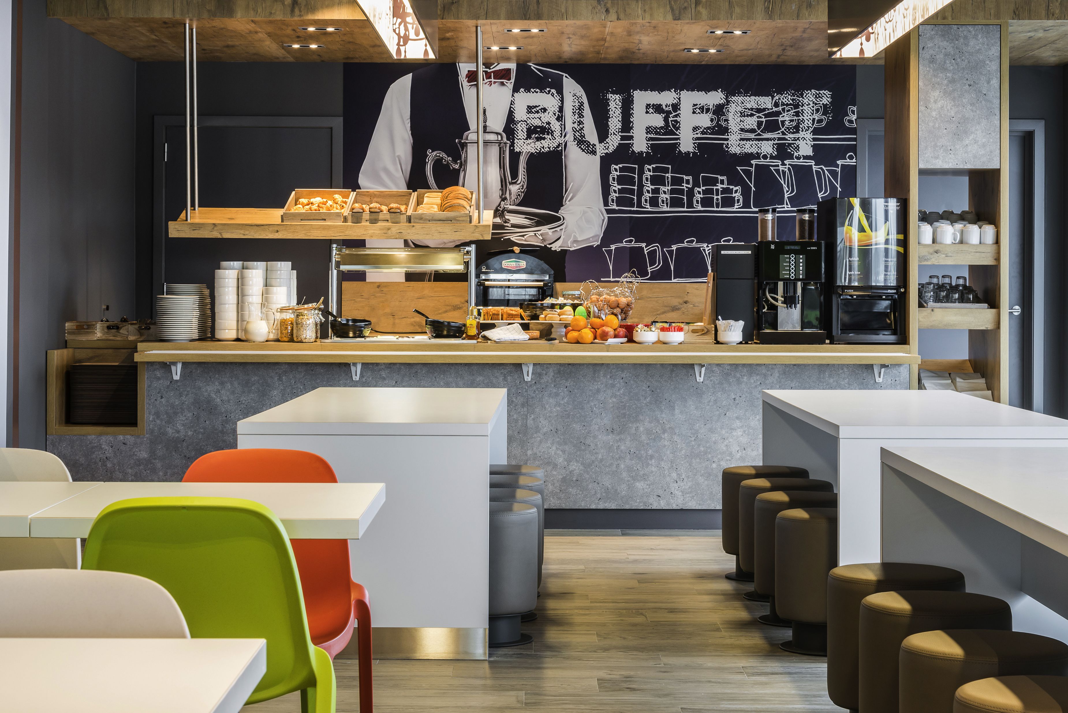 Dagelijks ontbijtbuffet (EUR 15 per persoon)