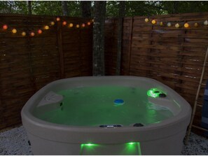 Zelt, Whirlpool (Hébergement Insolite) | Badezimmer