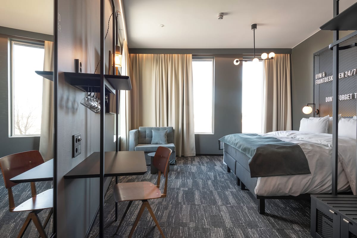 In-room safe, desk, soundproofing, iron/ironing board