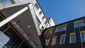 A modern hotel building with a prominent sign reading 'QUALITY HOTEL THE BOX.' - Quality Hotel The Box (Linkoping)