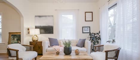 Classic-Haus, 2 Schlafzimmer | Wohnzimmer | Flachbildfernseher, Pay-TV