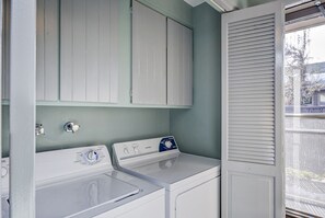 Laundry room - The East End Retreat (Boise)