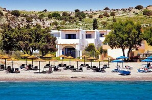 On the beach - Katikies Studios & Apartments (Rhodes)