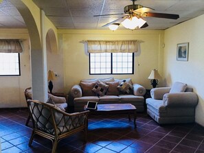 Living room - 353 Casa Marina- Beach Home Town (Loreto)