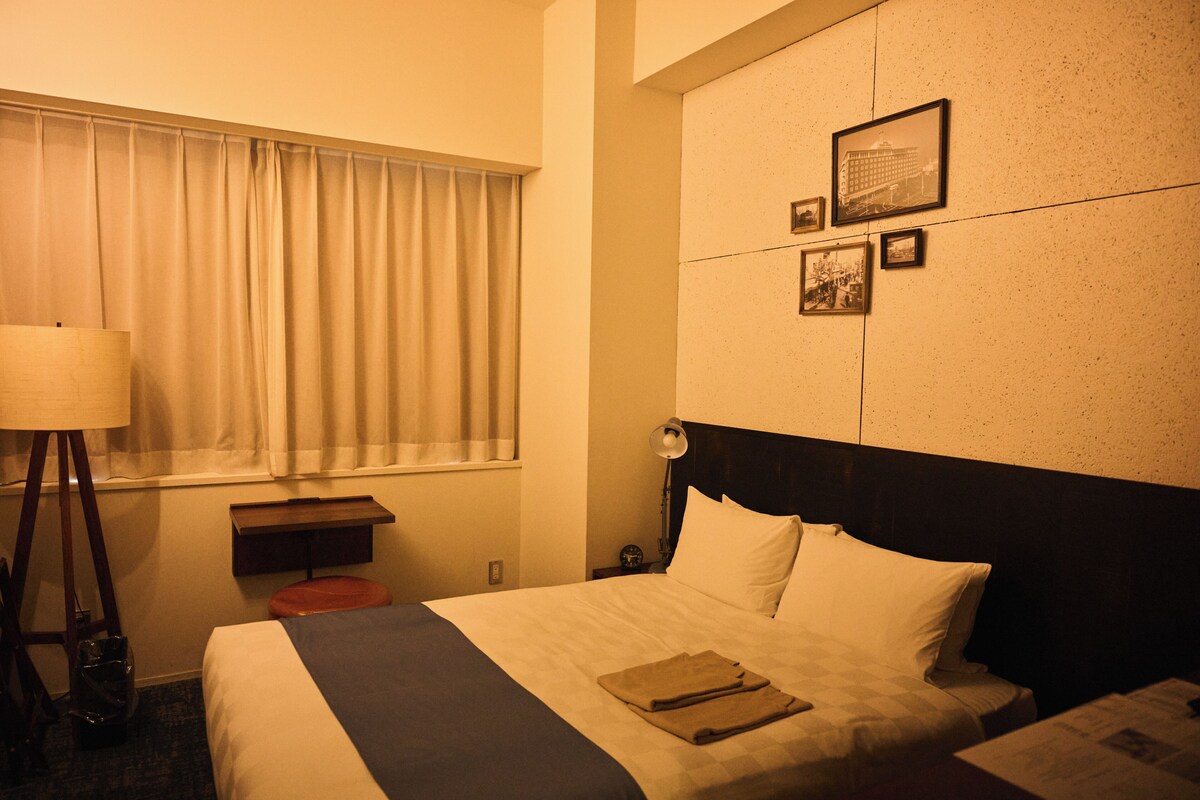 Premium Double Room, Non Smoking (Park Side, 5th Floor) | In-room safe, desk, laptop workspace, soundproofing