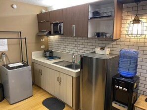Comfort Condo, 1 Bedroom, Accessible, Ground Floor | Private kitchenette