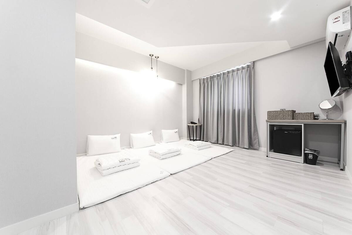 Traditional Room (ondol)
