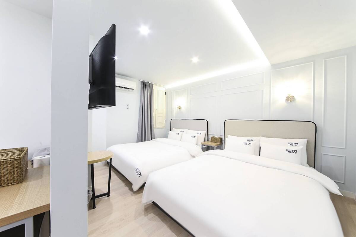 Premium Twin Room